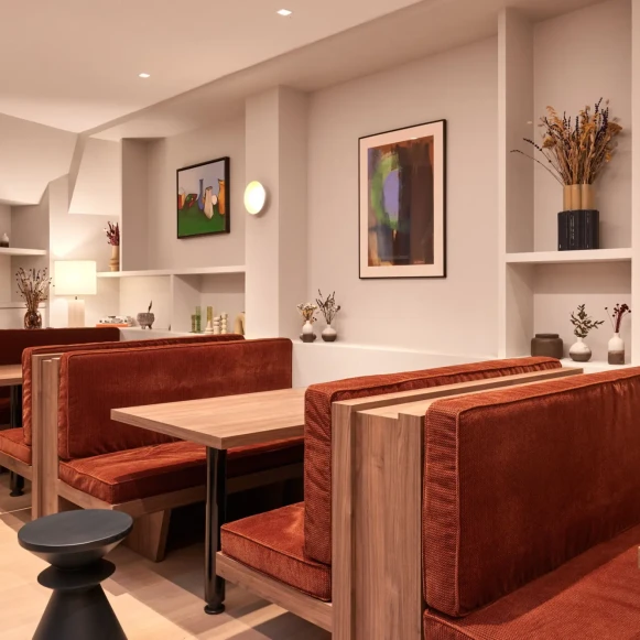 Bureau privé 13 m² 4 postes Location bureau Rue de Miromesnil Paris 75008 - photo 1