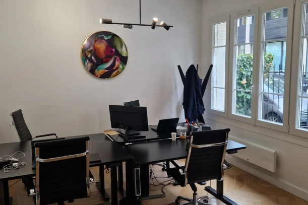 Espace indépendant - 75015 - 10 postes - 3600€