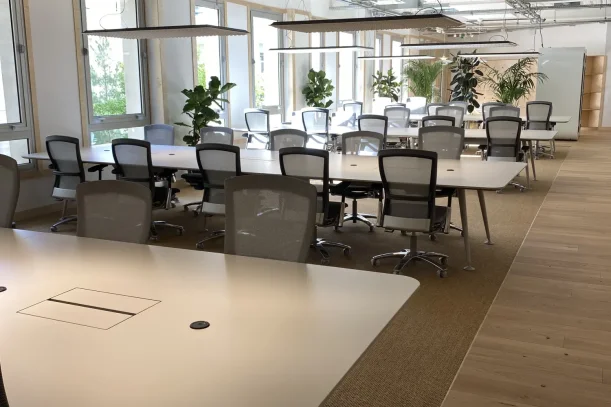Espace indépendant - 75002 - 24 postes - 14400€