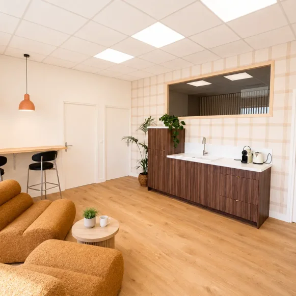 Bureau privé 19 m² 3 postes Location bureau Rue de Toufflers Lys-lez-Lannoy 59390 - photo 2