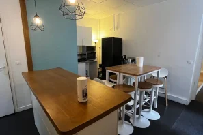 Espace indépendant - 75002 - 14 postes - 9000€