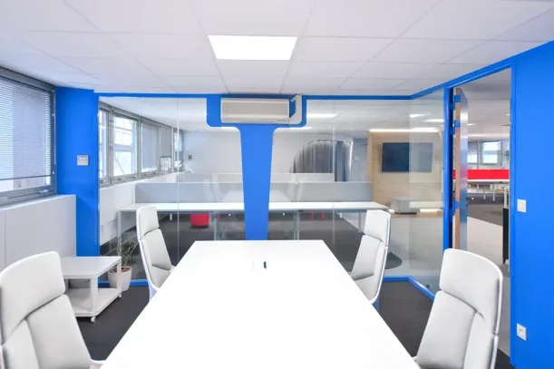 Espace indépendant - 92120 - 34 postes - 7000€