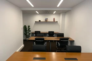 Open Space - 75002 - 12 postes - 499€