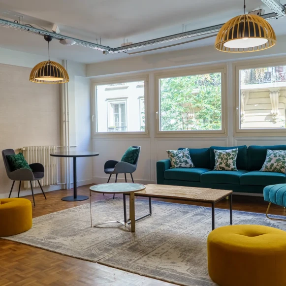 Espace indépendant 275 m² 40 postes Location bureau Rue du Delta Paris 75009 - photo 3