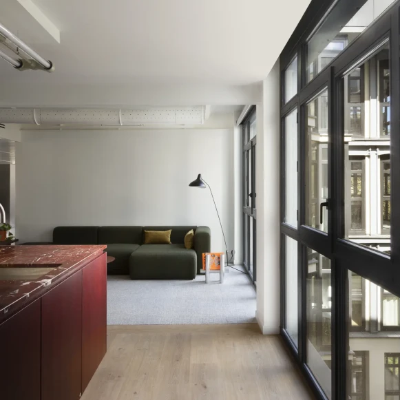 Bureau privé 57 m² 18 postes Coworking Rue Joseph de Maistre Paris 75018 - photo 10