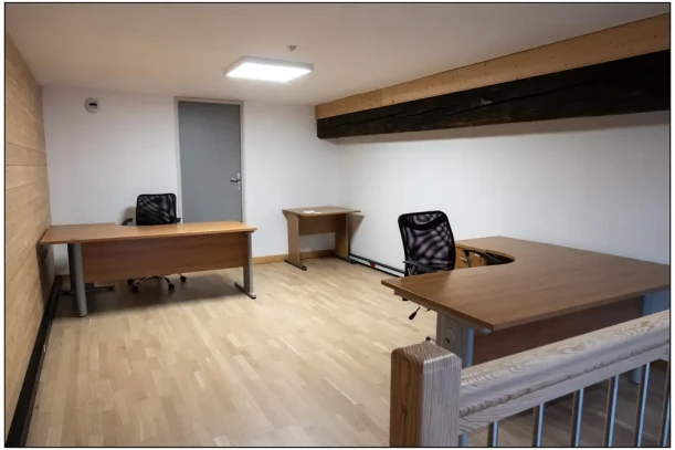 Bureau privé - 69350 - 4 postes - 590€