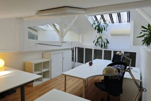Bureau privé - 75004 - 4 postes - 2100€