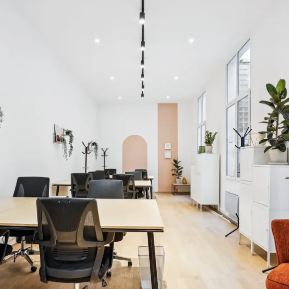 Espace indépendant 70 m² 12 postes Location bureau Rue de Turbigo Paris 75002 - photo 1