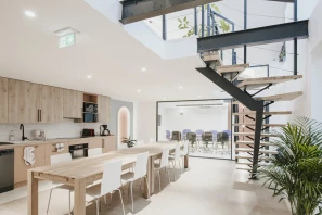 Open Space - 92600 - 6 postes - 300€