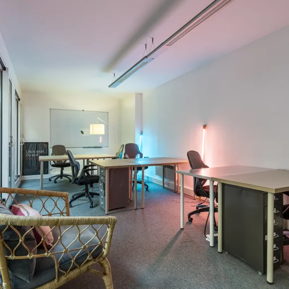 Bureau privé 23 m² 8 postes Location bureau Rue Henry Monnier Paris 75009 - photo 2