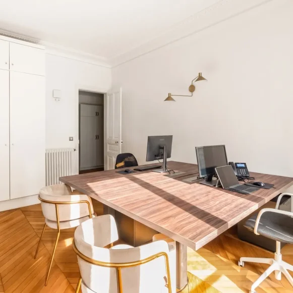 Espace indépendant 214 m² 26 postes Coworking Boulevard Malesherbes Paris 75017 - photo 1