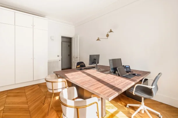 Espace indépendant - 75017 - 26 postes - 15340€