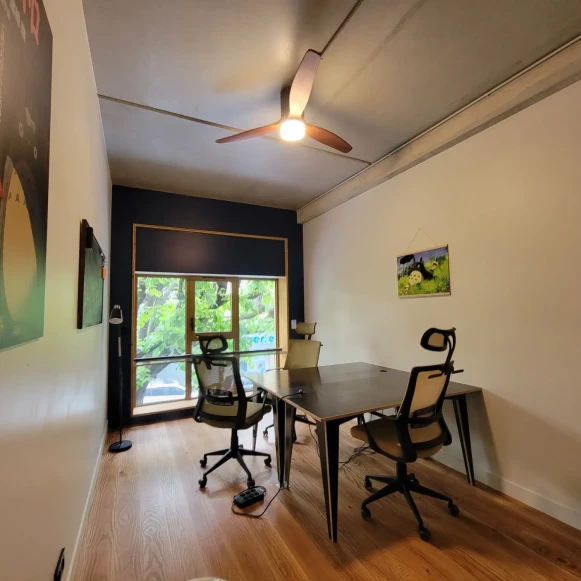 Bureau privé 14 m² 3 postes Coworking Rue Lénine Ivry-sur-Seine 94200 - photo 4