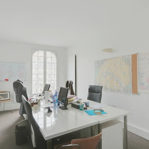 Bureau privé 24 m² 6 postes Coworking Boulevard Haussmann Paris 75008 - photo 6