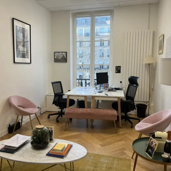 Espace indépendant 120 m² 37 postes Location bureau Rue Royale Paris 75008 - photo 5