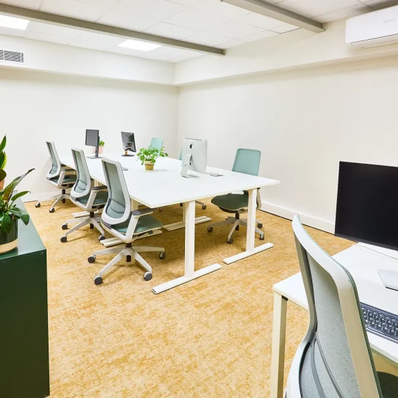 Bureau privé 26 m² 10 postes Location bureau Rue du Chemin Vert Paris 75011 - photo 1