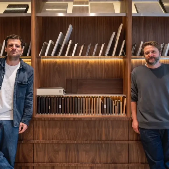 Bureau privé 25 m² 4 postes Location bureau Rue d'Aboukir Paris 75002 - photo 8