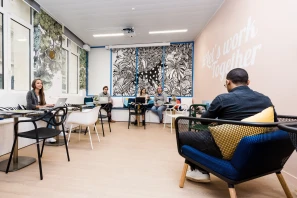 Bureau privé - 75008 - 3 postes - 2580€