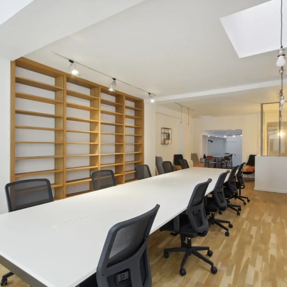 Espace indépendant 190 m² 28 postes Coworking Rue Championnet Paris 75018 - photo 7