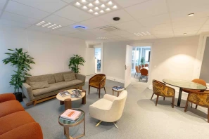 Espace indépendant - 75002 - 25 postes - 13500€