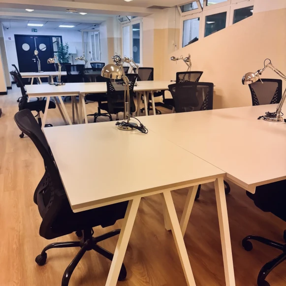 Espace indépendant 130 m² 20 postes Location bureau Rue Mathurin Régnier Paris 75015 - photo 1