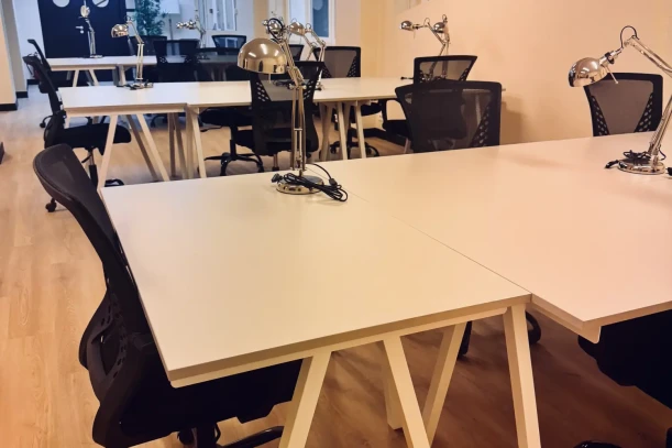 Espace indépendant - 75015 - 20 postes - 4490€