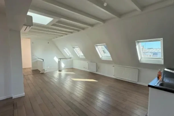 Espace indépendant - 75002 - 26 postes - 16000€