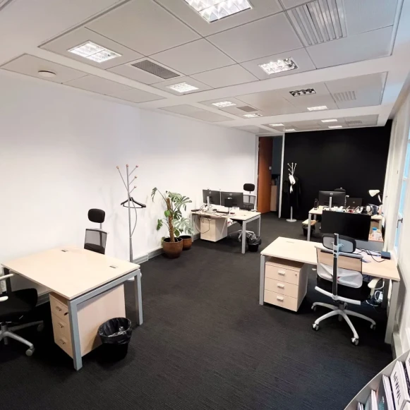 Bureau privé 41 m² 8 postes Location bureau Rue Cambon Paris 75001 - photo 4