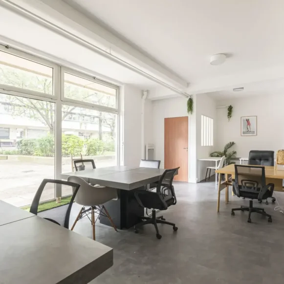 Espace indépendant 80 m² 11 postes Location bureau Avenue Jean Aicard Paris 75011 - photo 1