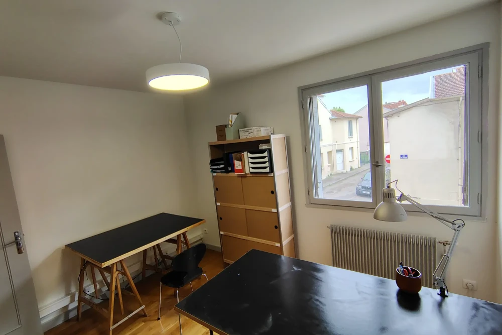 Bureau privé - 69003 - 2 postes - 520€
