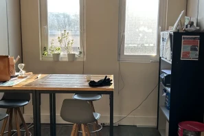 Bureau privé - 69007 - 3 postes - 600€