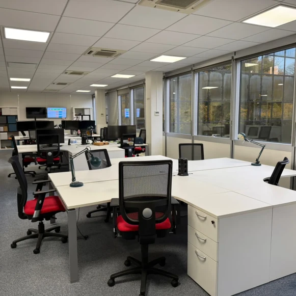 Open Space  6 postes Location bureau Rue Andras Beck Meudon 92360 - photo 2