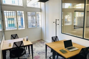 Bureau privé - 33000 - 4 postes - 1402€