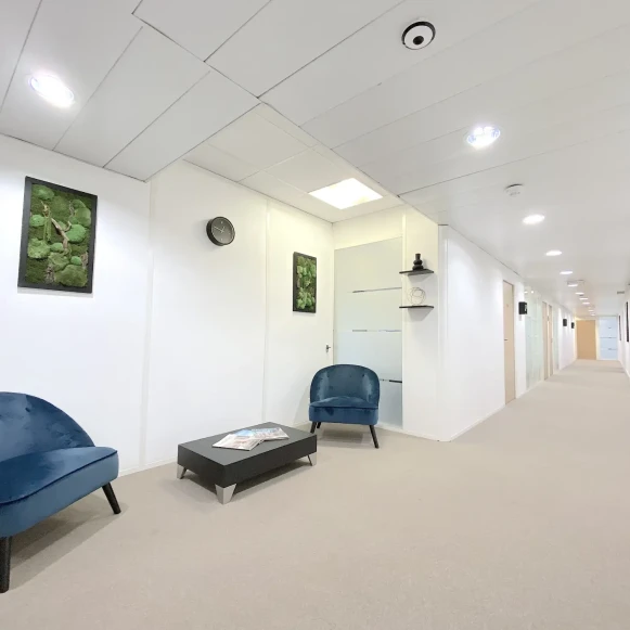 Bureau privé 22 m² 6 postes Location bureau Avenue du Maréchal de Lattre de Tassigny Boulogne-Billancourt 92100 - photo 2