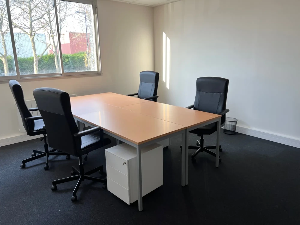 Bureau privé - 78530 - 21 postes - 3890€