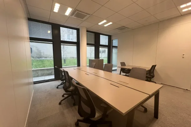 Bureau privé - 94800 - 3 postes - 1500€
