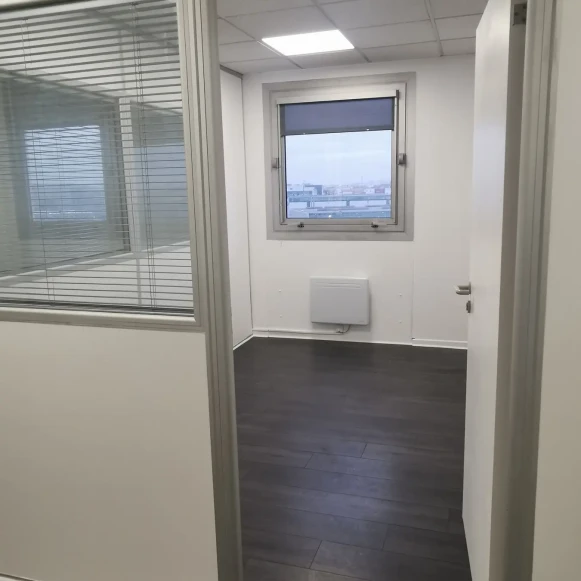 Bureau privé 9 m² 2 postes Location bureau Avenue Michelet Saint-Ouen-sur-Seine 93400 - photo 1