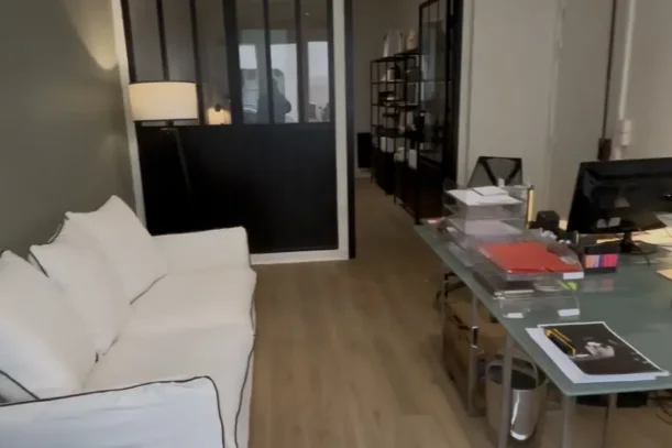 Open Space - 75017 - 2 postes - 400€