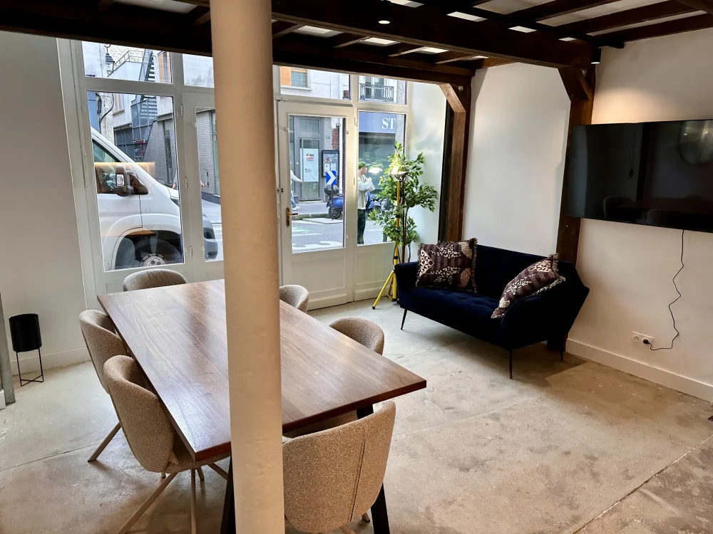 Espace indépendant - 75010 - 12 postes - 4500€