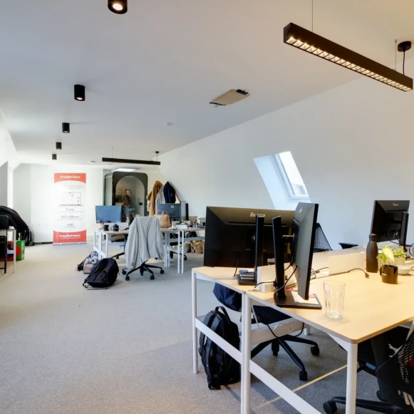 Espace indépendant 227 m² 42 postes Coworking Rue Cambacérès Paris 75008 - photo 5