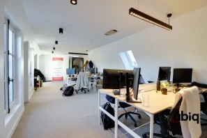 Espace indépendant - 75008 - 42 postes - 34860€