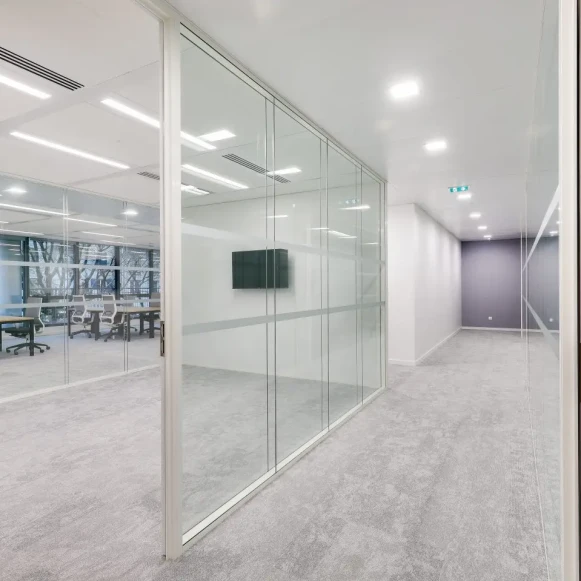 Bureau privé 20 m² 4 postes Coworking Rue Eugène Renault Maisons-Alfort 94700 - photo 9
