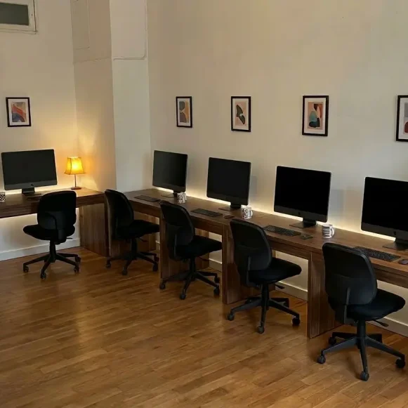 Open Space  5 postes Location bureau Cours Charlemagne Lyon 69002 - photo 1