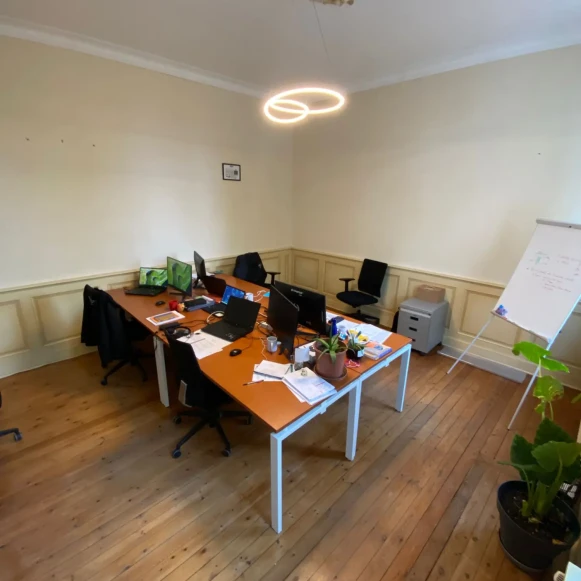 Bureau privé 19 m² 4 postes Location bureau Route des Graves RN113 Portets 33640 - photo 2