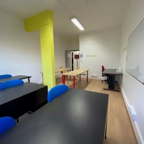 Bureau privé 21 m² 4 postes Coworking Avenue Jean Moulin Montreuil 93100 - photo 3