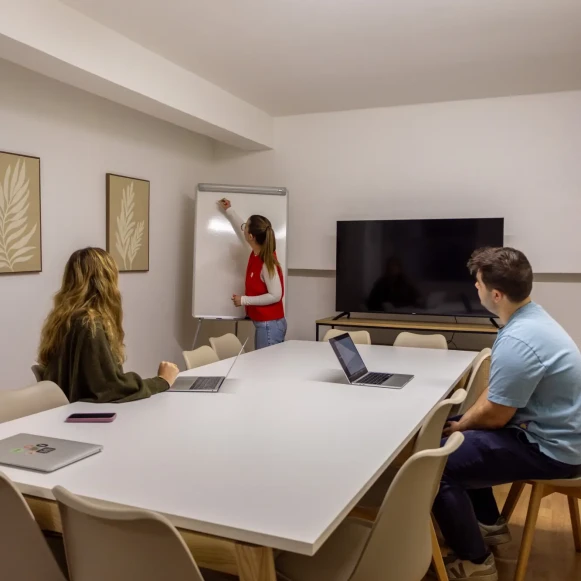 Bureau privé 14 m² 4 postes Coworking Avenue du Général Michel Bizot Paris 75012 - photo 11