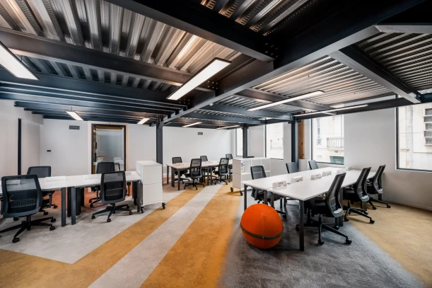 Bureau privé - 33000 - 16 postes - 4865.28€