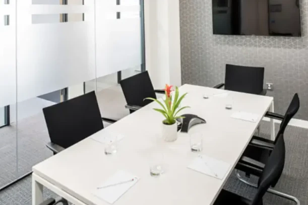 Bureau privé - 33170 - 3 postes - 761€