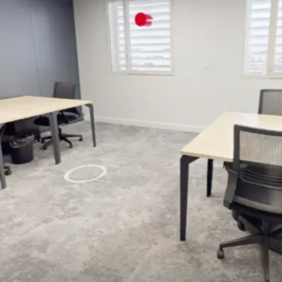 Bureau privé 24 m² 4 postes Coworking Rue Isabelle Eberhardt Montpellier 34000 - photo 1