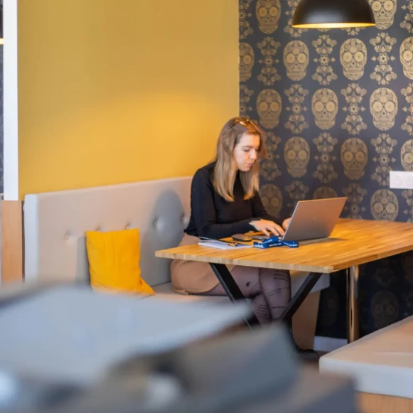 Bureau privé 36 m² 8 postes Location bureau Chemin de l'Arénas Nice 06200 - photo 1